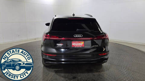 2021 Audi e-tron quattro Premium