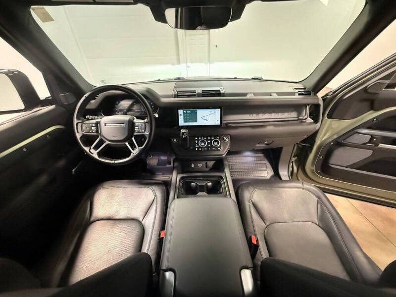 2024 Land Rover Defender 90 P400 X-Dynamic SE