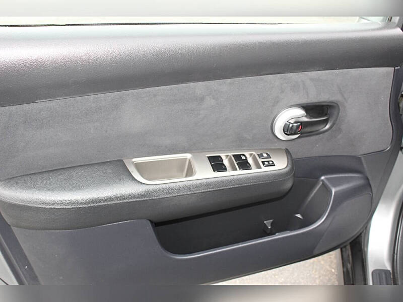 2012 Nissan Versa 1.8 S