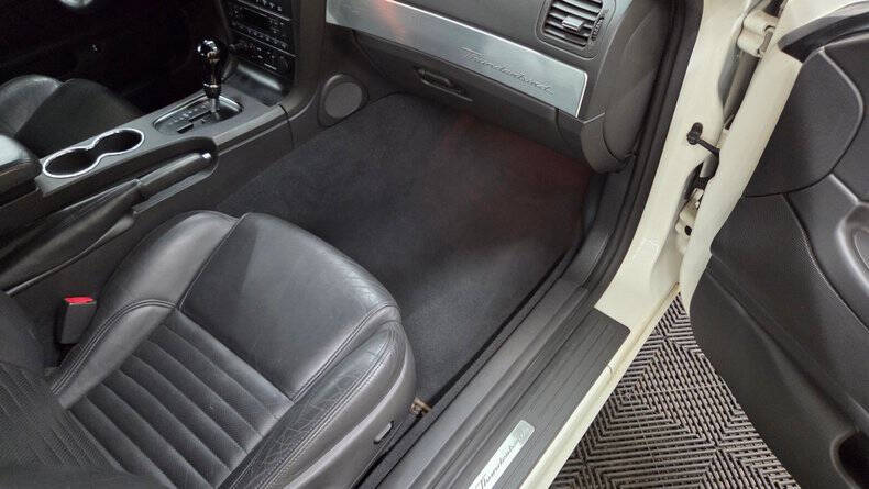 2002 Ford Thunderbird Deluxe