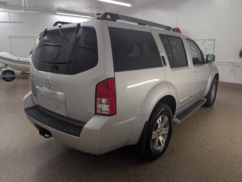 2011 Nissan Pathfinder S