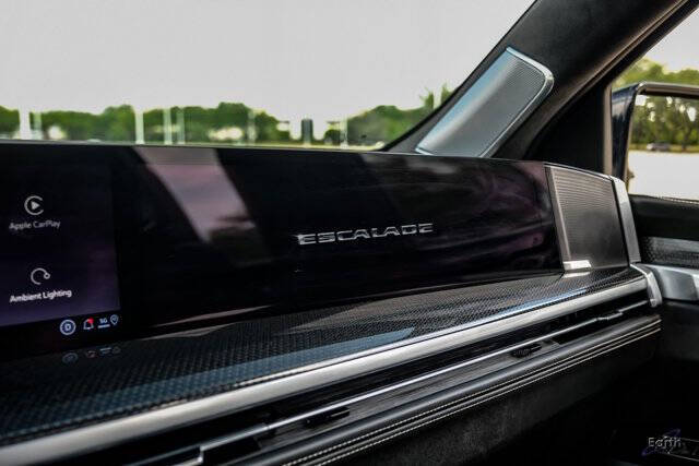2025 Cadillac Escalade-V