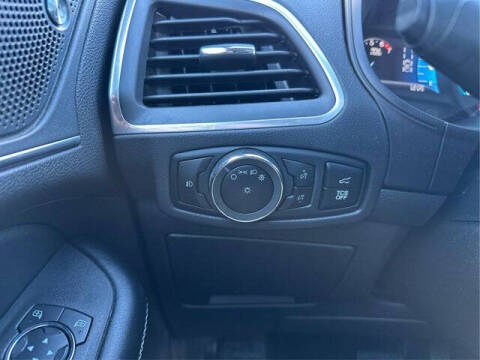 2023 Ford Edge Titanium