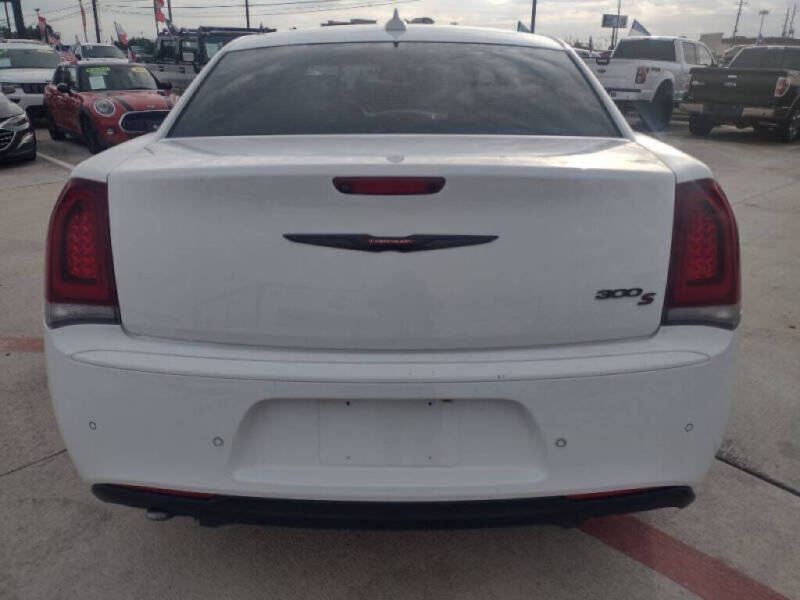 2021 Chrysler 300 S V6