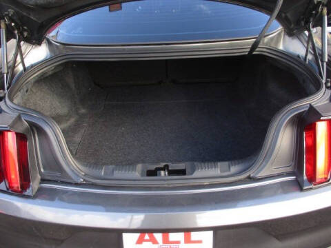 2017 Ford Mustang V6