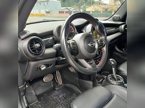 2017 MINI Hardtop 2 Door John Cooper Works