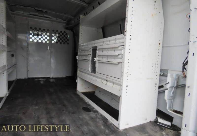 2023 GMC Savana 2500