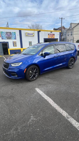 2021 Chrysler Pacifica Touring L