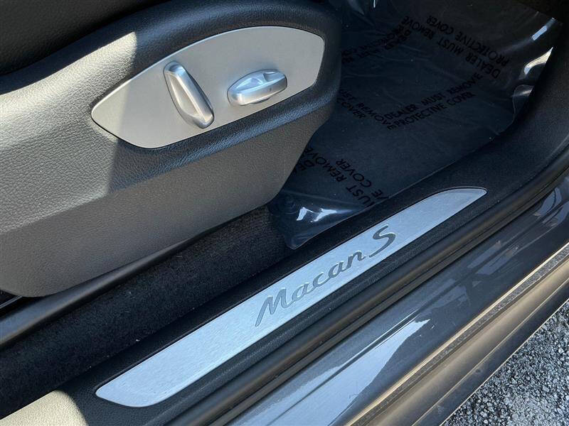 2015 Porsche Macan S