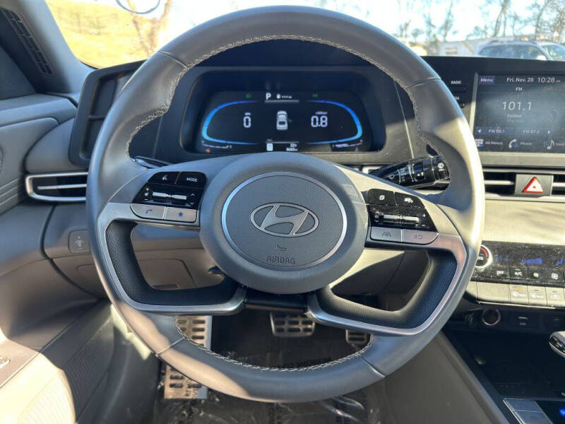 2025 Hyundai Elantra SEL Sport