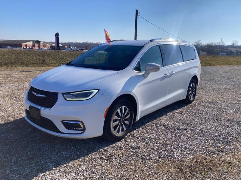 2021 Chrysler Pacifica for sale at AUTOFARM DALEVILLE in Daleville IN