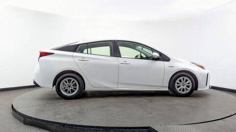 2022 Toyota Prius LE