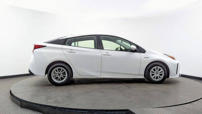 2022 Toyota Prius LE