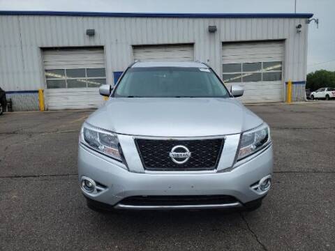2015 Nissan Pathfinder for sale at NORTH CHICAGO MOTORS INC in North Chicago IL