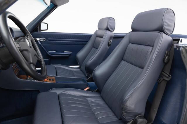 1986 Mercedes-Benz 560-Class 560 SL