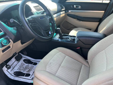 2017 Ford Explorer