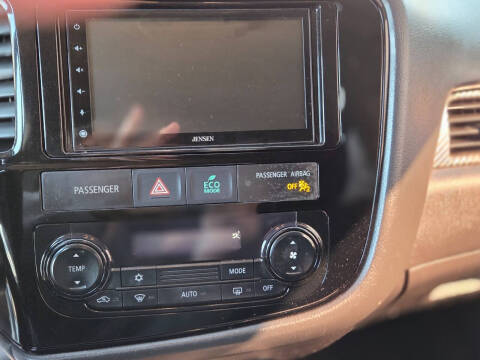 2016 Mitsubishi Outlander SE