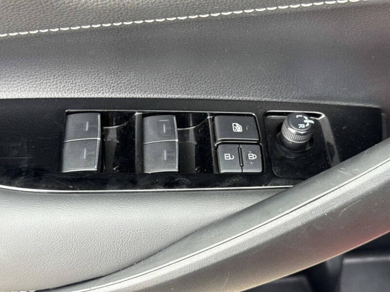 2024 Toyota Corolla Hatchback SE