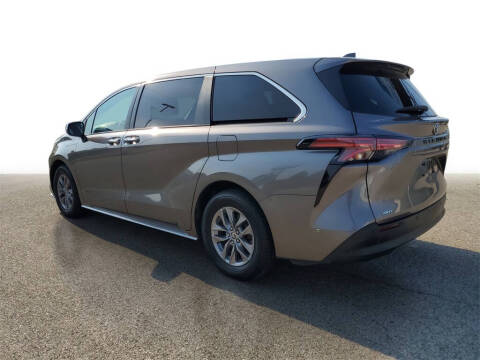 2022 Toyota Sienna XLE 7-Passenger