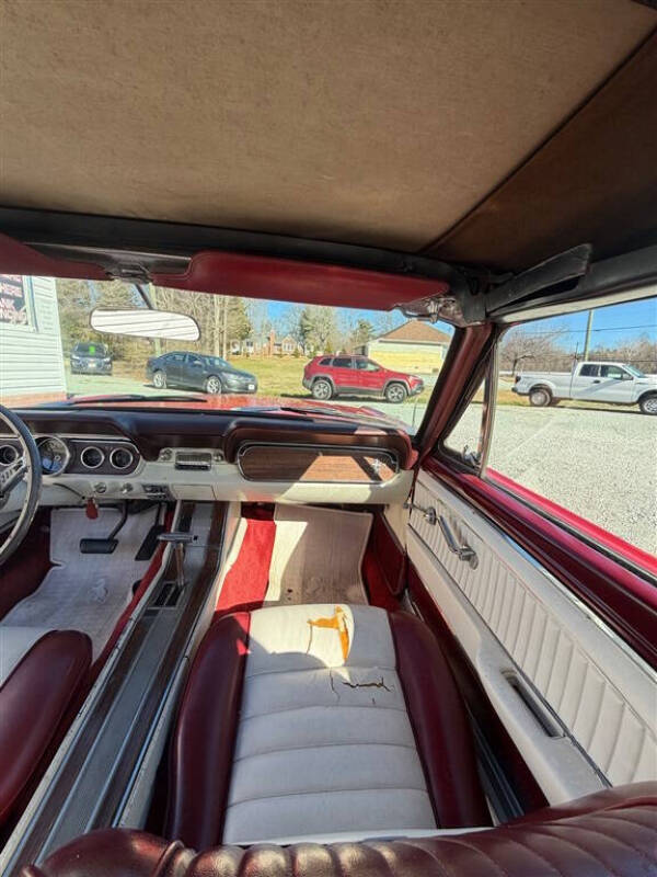 1966 Ford Mustang convertible V8