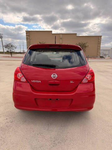 2012 Nissan Versa 1.8 SL