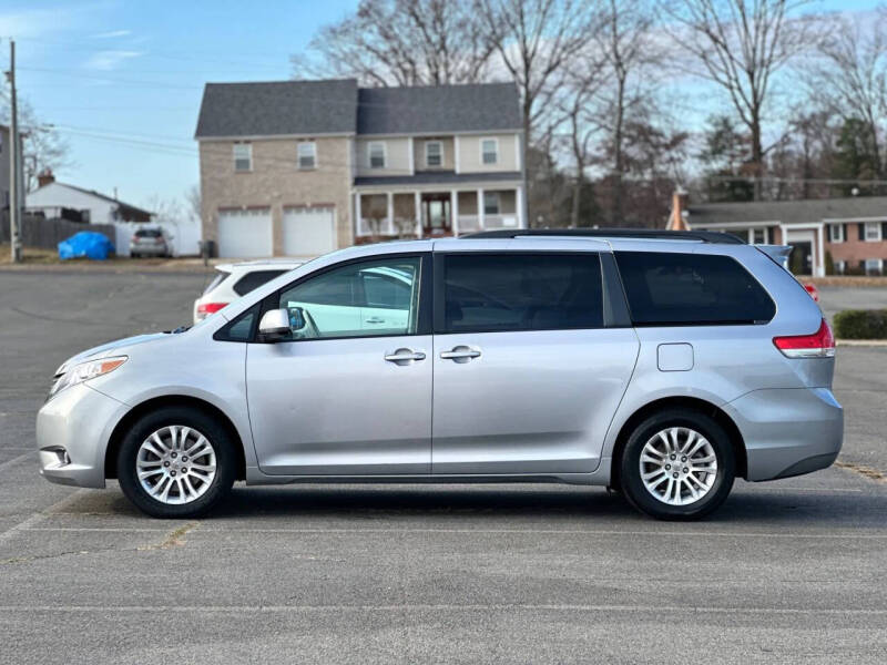 2011 Toyota Sienna