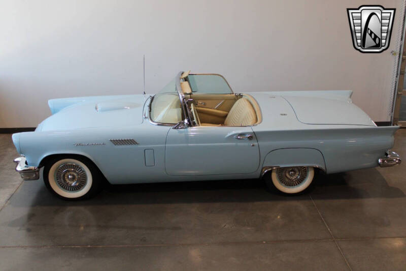 1957 Ford Thunderbird