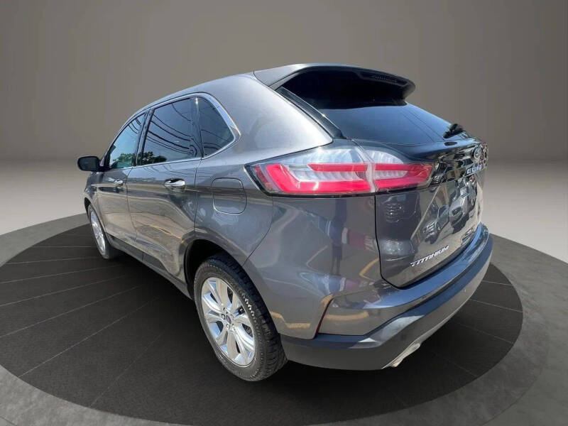 2022 Ford Edge Titanium