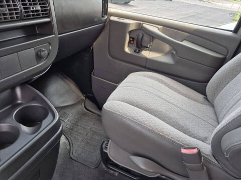 2013 GMC Savana LT 2500