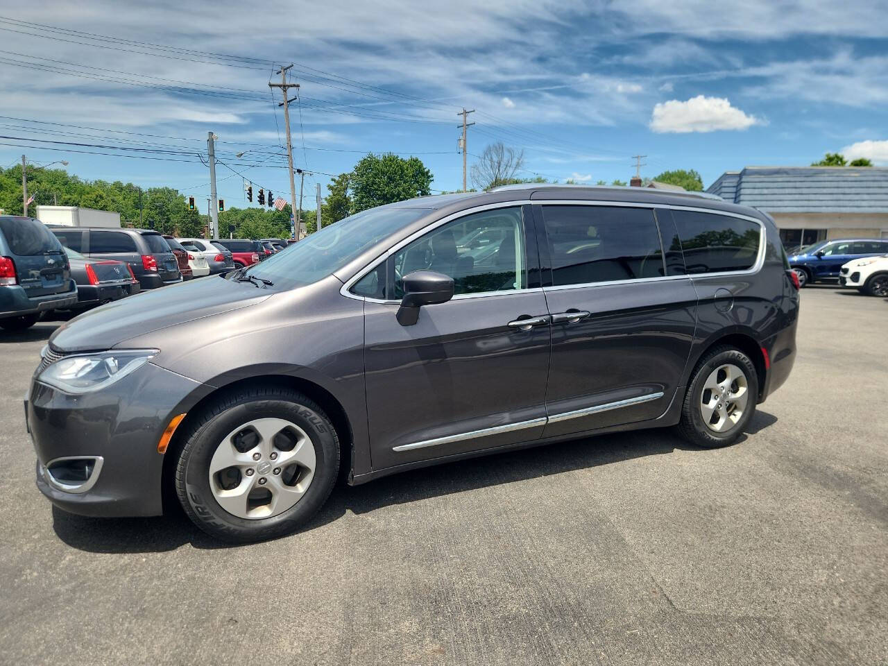 Gray 2017 Chrysler Pacifica Touring-L Plus Touring-L Plus 4dr Mini-Van 1