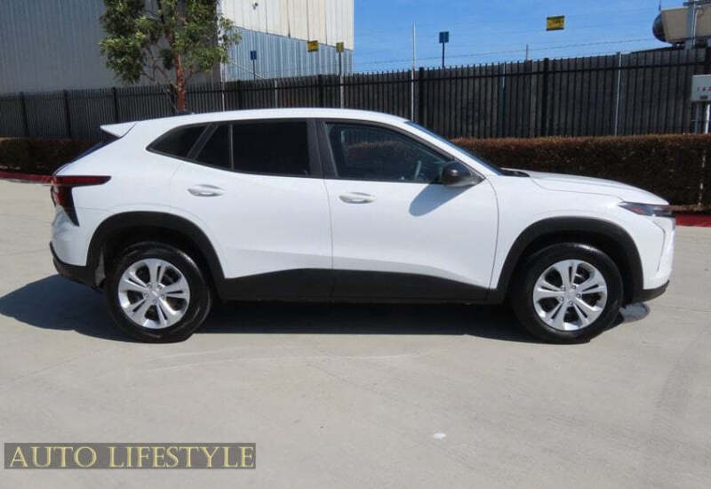 2025 Chevrolet Trax LS