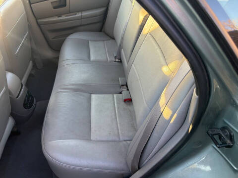 2005 Ford Taurus SEL