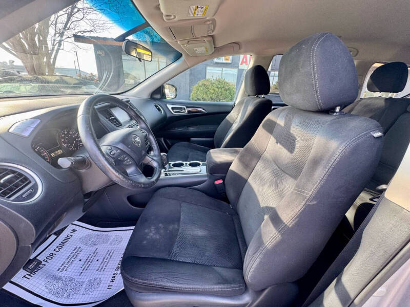 2013 Nissan Pathfinder SV