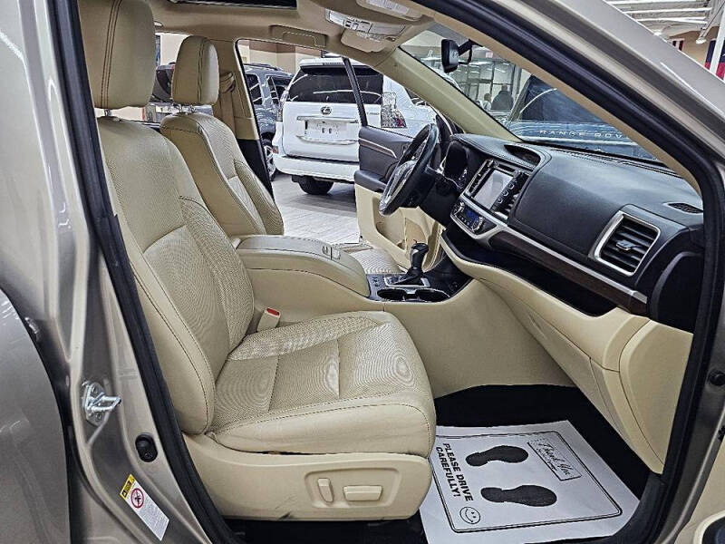 2016 Toyota Highlander