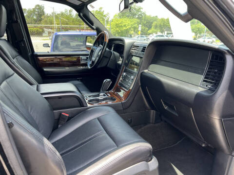 2016 Lincoln Navigator Select