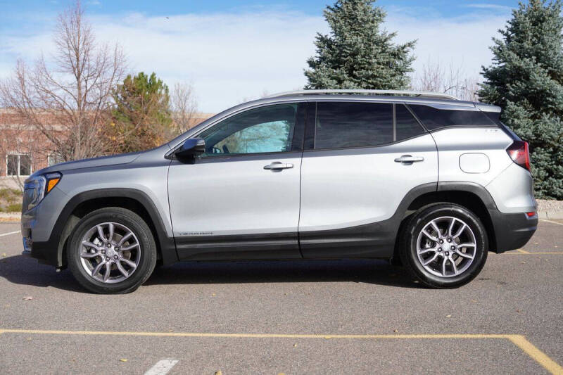 2023 GMC Terrain SLT
