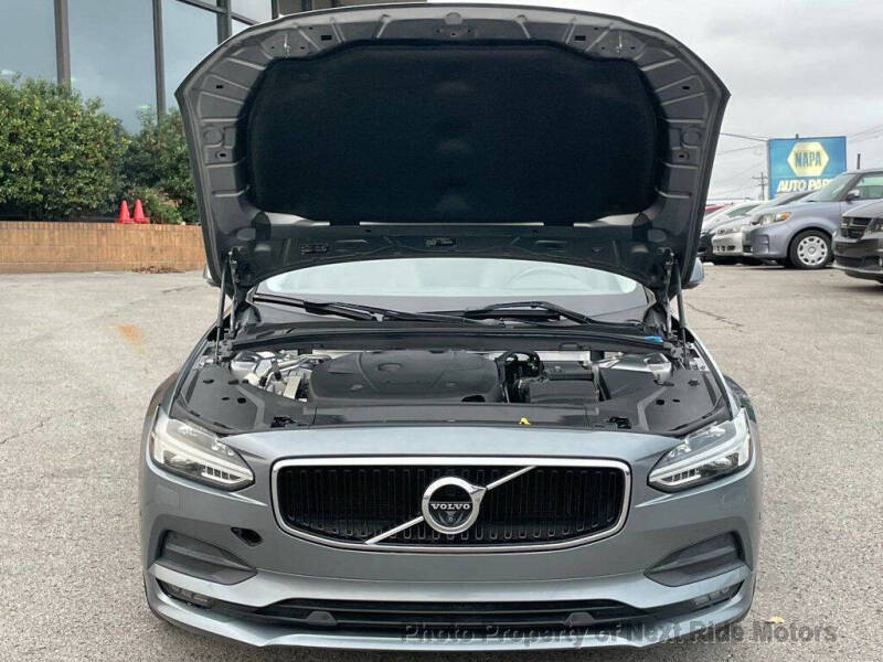 2018 Volvo S90 T5 Momentum