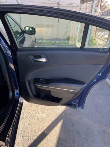 2015 Dodge Charger SE