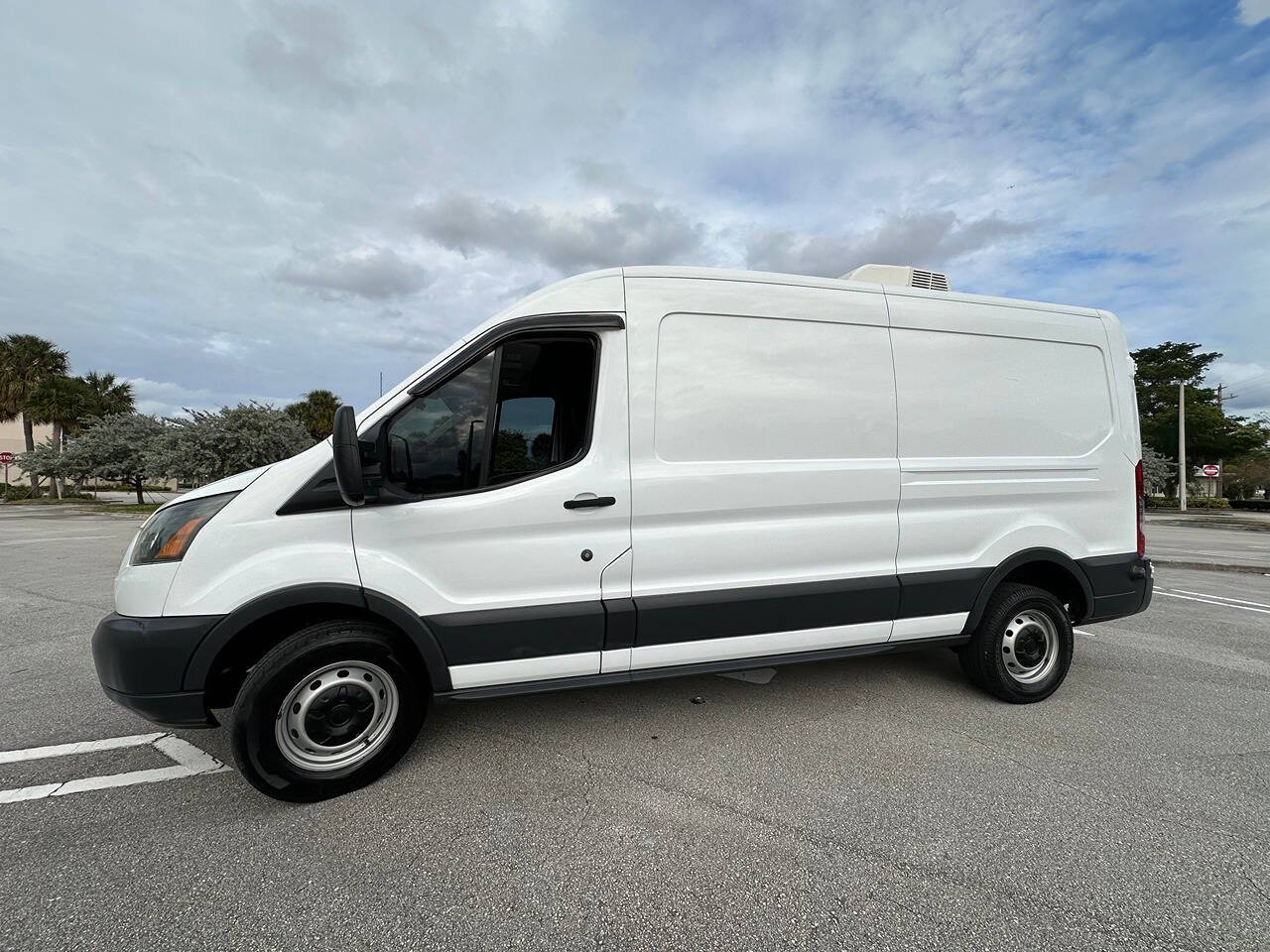 2016 Ford Transit 4