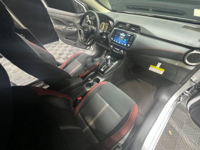 2025 Nissan Versa SR