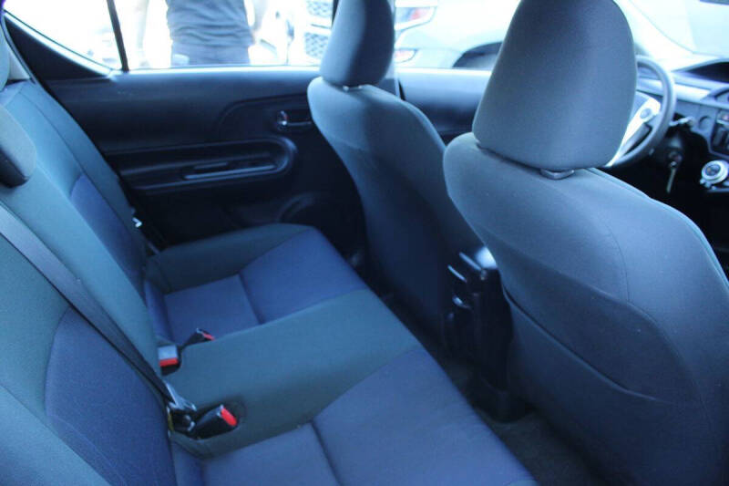 2017 Toyota Prius c One