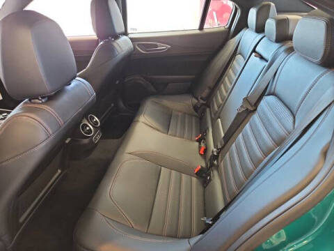 2025 Alfa Romeo Giulia Intensa