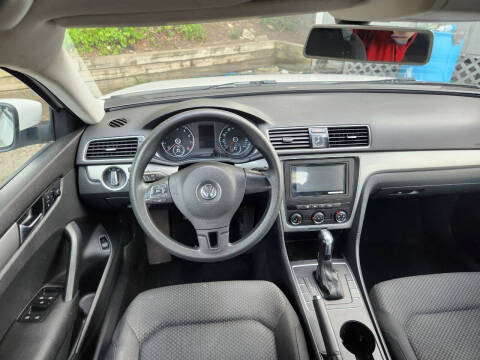 2013 Volkswagen Passat S PZEV