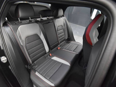 2025 Volkswagen Golf GTI SE