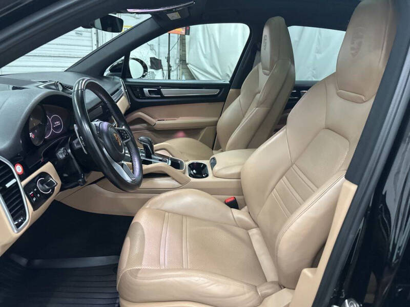 2023 Porsche Cayenne