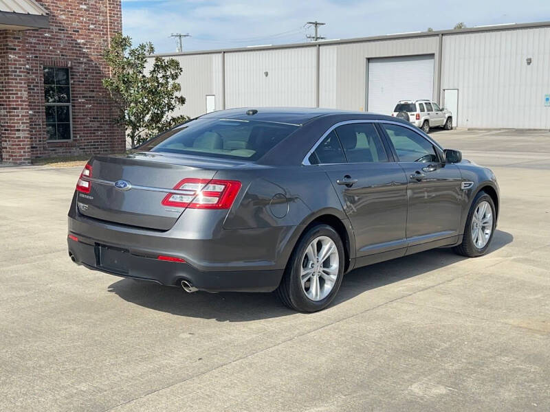 2019 Ford Taurus SE