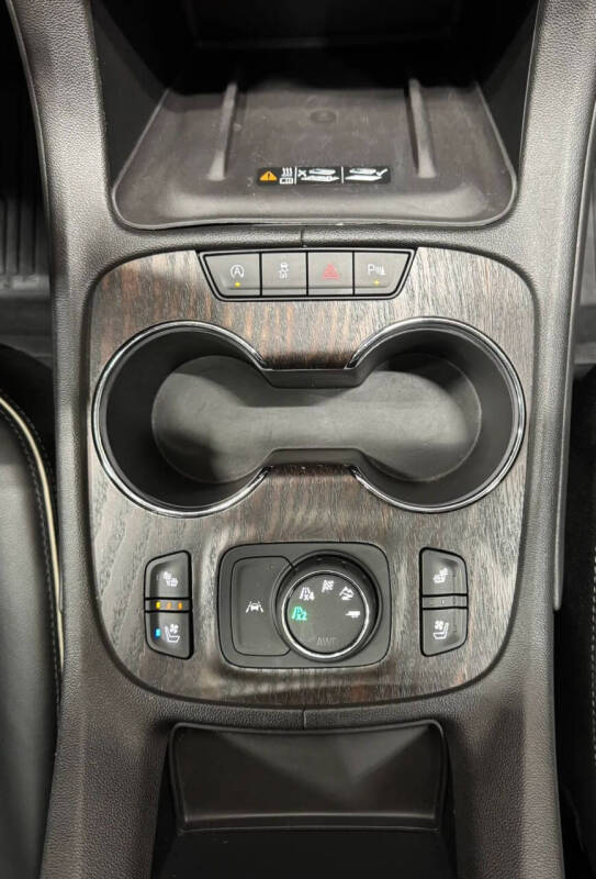 2020 GMC Acadia Denali