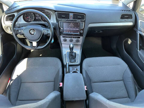 2016 Volkswagen Golf SportWagen TSI S