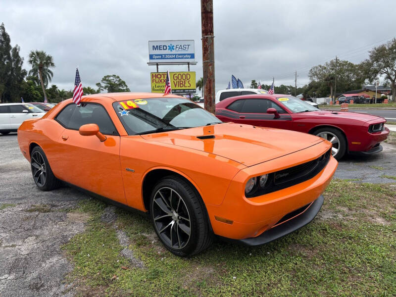 2014 Dodge Challenger SXT photo 15