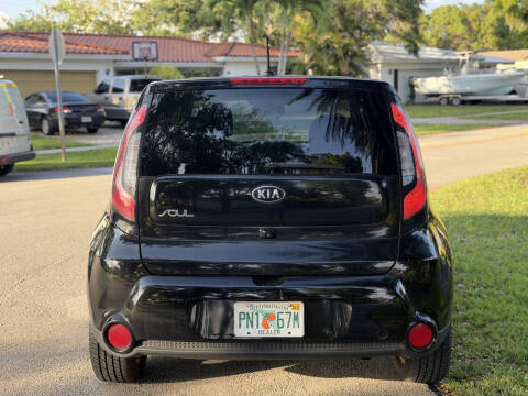 2016 Kia Soul +